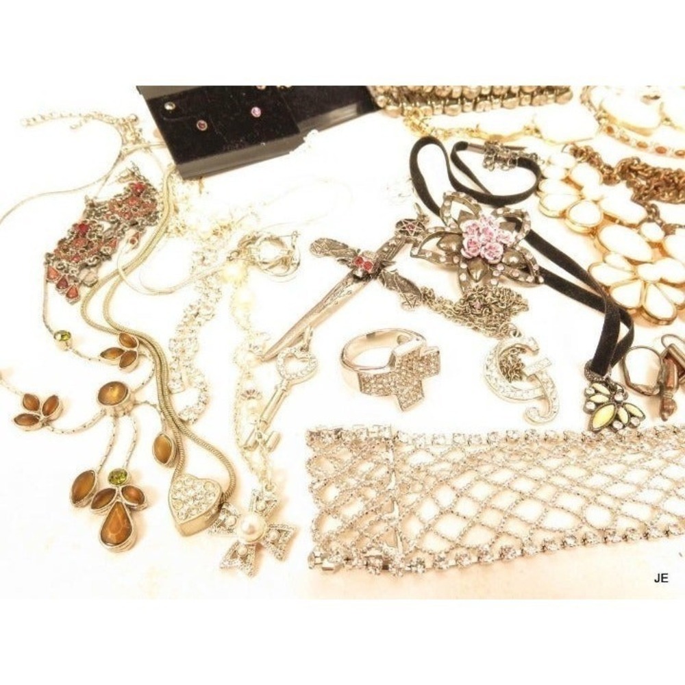 Sparkly All Rhinestone‎ Jewelry Lot Bundle - Picture 3 of 10
